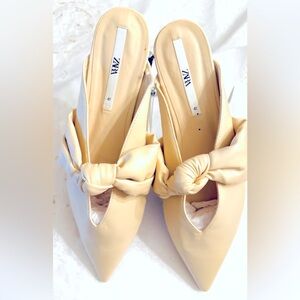 NWOB ZARA Mules with knotted top.